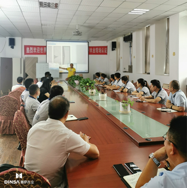 重庆鼎萨木门：零度干漆工艺　展示讲解